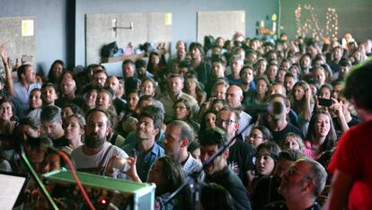 Asistentes a una actuación en el Festival Náutico, en O Grove (Pontevedra).