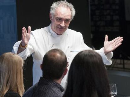 Ferran Adri&agrave; explica su proceso creativo en un mini Bulli.