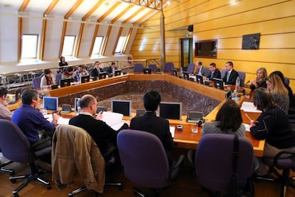 Primeros trabajos en comisión de las Juntas de Bizkaia sobre las enmiendas parciales a los Presupuestos.