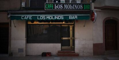 Imagen de un bar cerrado en la localidad de Villacañas, en Toledo