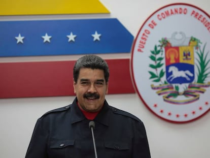 Nicolás Maduro no Palácio de Miraflores, neste domingo.