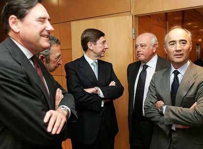 Matías Rodríguez Inciarte, José Pérez, José Ignacio Goirigolzarri, José María Pérez Tremps y Rafael del Pino, durante el acto de ayer.