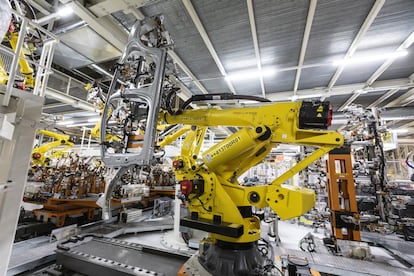 Robot de Seat que permite levantar hasta 400 kilos.