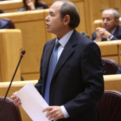 Pío García Escudero interpela a Zapatero en el Senado.