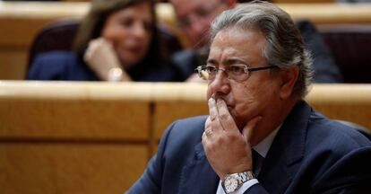 El ministro del Interior, Juan Ignacio Zoido, en el Senado.