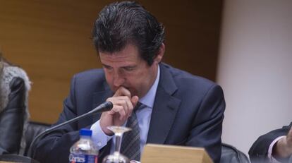 El vicepresidente del Consell, José Ciscar, durante su comparecencia en la comisión de coordinación de las Cortes.
