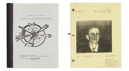 Dos guiones de David Lynch vendidos en subasta por 150.000 dólares. A la derecha, el de 'Ronnie Rocket', de 1991; a la izquierda, el de 'Lost Highway' ('Carretera perdida'), de 1997.