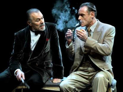 Los actores Miguel Angel Solá y Daniel Freire interpretan 'El veneno del teatro'.