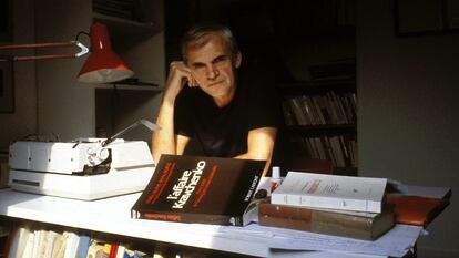 Milan Kundera, en París en 1984.