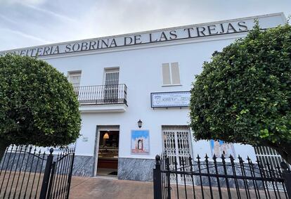 Fachada de la confitería en Medina Sidonia. 