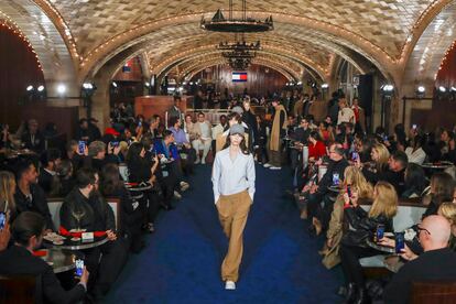 El ambiente durante el desfile de Tommy Hilfiger la noche del viernes en el Oyster Bar de Grand Central Station, en Nueva York.