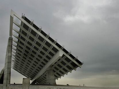 Placa votovoltaica en el recinto del Fórum de Barcelona.