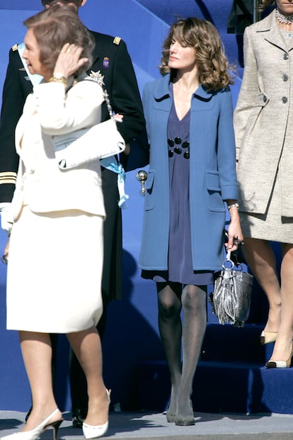 En 2007 Letizia cambi de look radicalmente con un peinado a base de tirabuzones.?