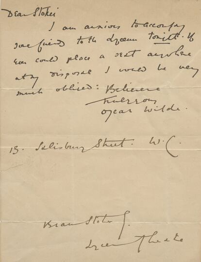 Só existem no mundo duas cartas entre Oscar Wilde e Bram Stoker, o autor de ‘Drácula’: o primeiro pede ao segundo, na época gestor do Liceu de Londres, que lhe reserve uma entrada para aquela noite de 1879.