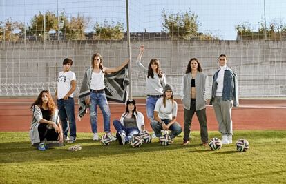 De izquierda a derecha: Ainhoa Tirapu, Marta Corredera, Alexia Putellas, Ruth García, Vicky Losada, Virginia Torrecilla, Verónica Boquete y Natalia Pablos.