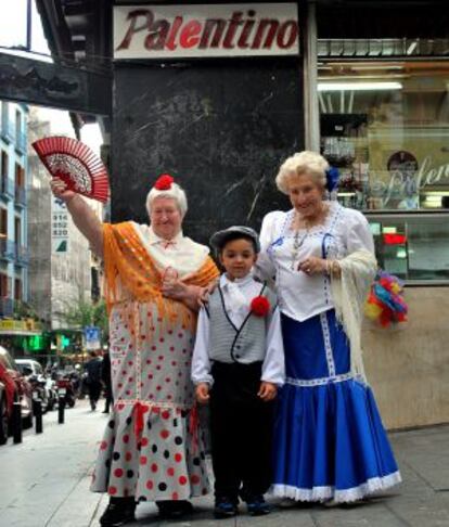 Los vecinos preparan las fiestas este miércoles.