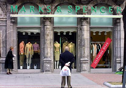 Escaparate de la tienda de Bilbao de Marks and Spencer.