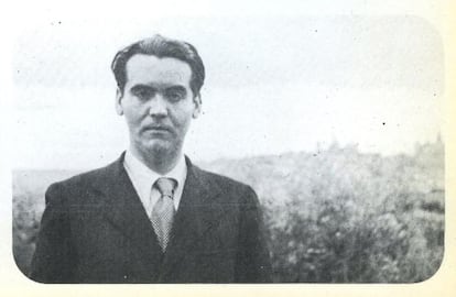 Federico García Lorca, fotografiado en los años treinta en El Cigarral.