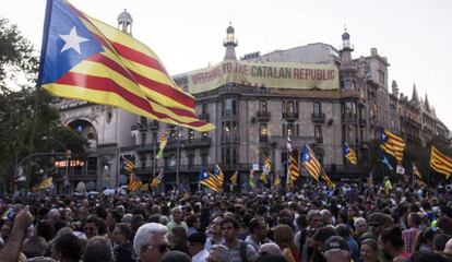 Concentració davant de la conselleria ' Economia contra els escorcolls de la Guàrdia Civil, el setembre del 2017.