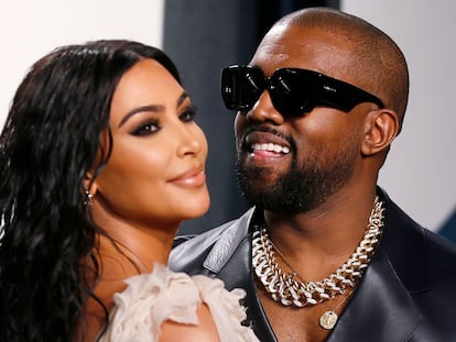 Kim Kardashian y Kanye West, en la fiesta celebrada por 'Vanity Fair' después de los Oscar de 2020.