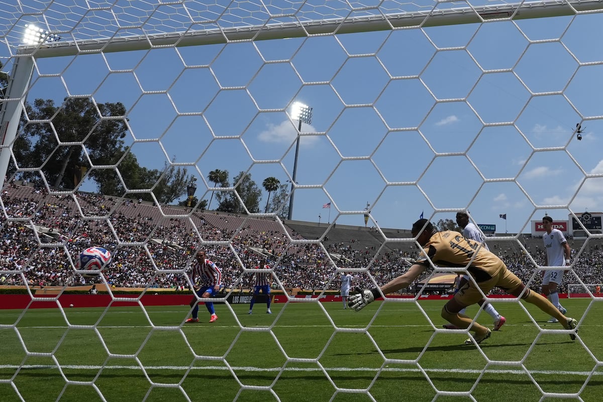 Eliminación mundial de un Atlético corto