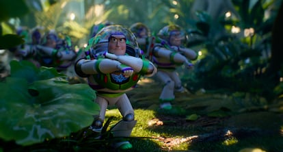 Buzz Lightyear, en una escena de 'Toy Story 5', de Disney, estrenada en junio de 2026.