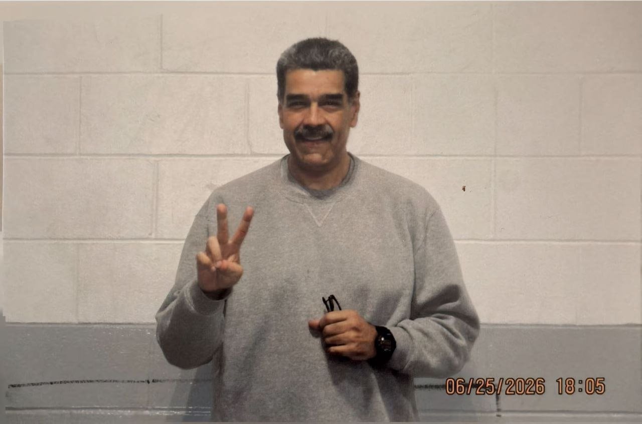 Nicolás Maduro difunde sus primeras imágenes en la cárcel de Nueva York: “Quiero que sepan que estamos firmes”