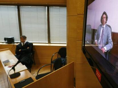 North American cyclist Tyler Hamilton testifies via videoconference in the Operation Puerto trial.