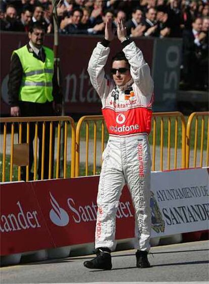 Fernando Alonso, durante la exhibición que ofreció el pasado sábado en Santander