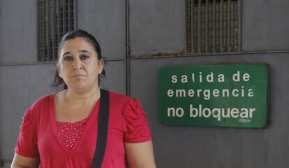 Ruth Muñoz, sevillana madre de seis hijos que a partir de este mes pasa a vivir con solo 348 euros y amenazada de deshaucio.