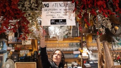 Cartel del bar La Trébede avisando de que no se atiende a despedidas de soltero.