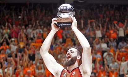 El pivot montenegrino del Valencia Basket, Bojan Dubljevic, ha sido elegido mejor jugador de la final.