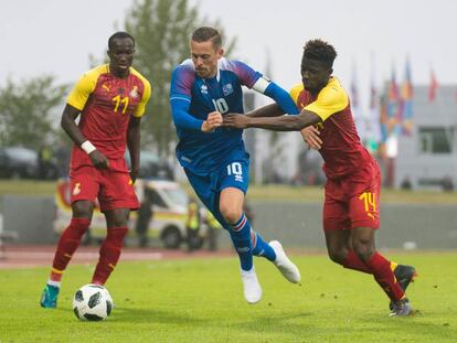 Sigurdsson, en una amistoso ante Ghana. 