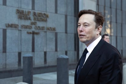 Elon Musk, en enero pasado, en el exterior del edificio de los juzgados de San Franccisco.