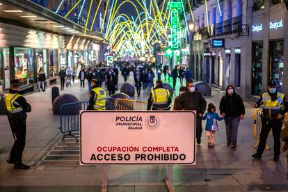 Aglomeraciones en el centro de Madrid, durante las navidades de 2020.