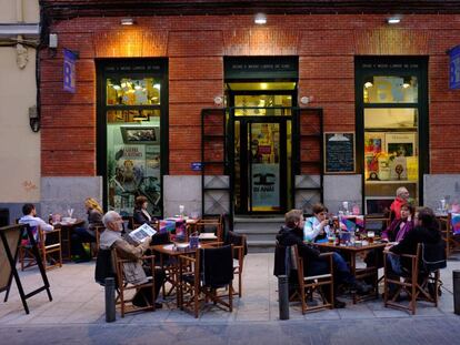 La librería cinéfila Ocho y Medio, en la calle Martín de los Heros de Madrid.