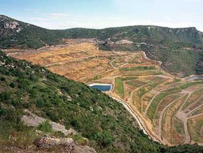 Vista de la restauración paisajística del vertedero del Garraf, de Batlle, Roig y Galí-Izard, que ha ganado el premio del World Architecture Festival en la categoría de reciclaje.
