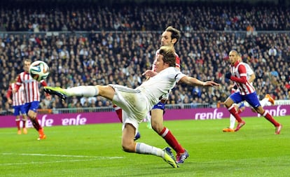 Fabio Coentrao y Juanfran durante el partido.