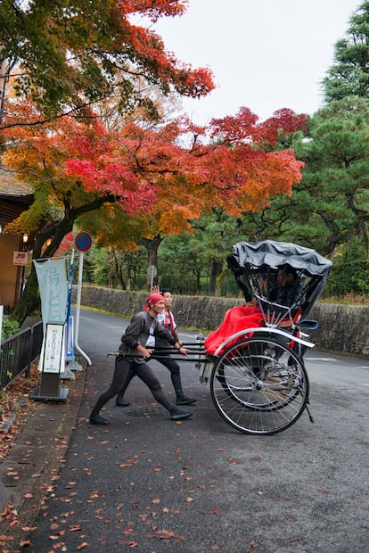 El barrio antiguo de Higashiyama, con los tradicionales jinrikisha.