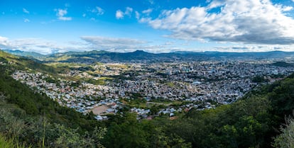 Vista aérea de la ciudad de Tegucigalpa, Honduras.