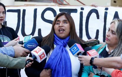 Fabiola Campillai, este martes en Valparaíso tras escuchar la condena al policía que la dejó ciega en 2019.