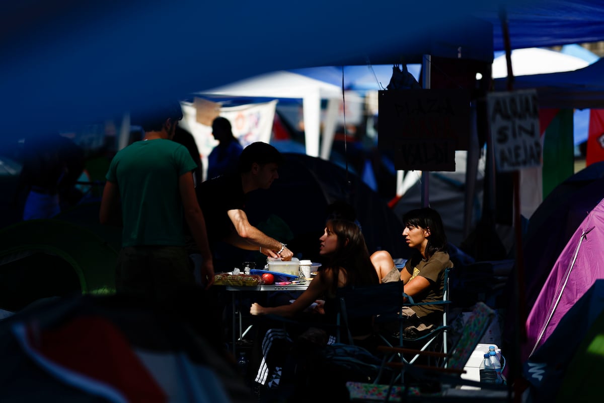 ¿Cómo afectan los decretos de vivienda a los acampados en Sol?