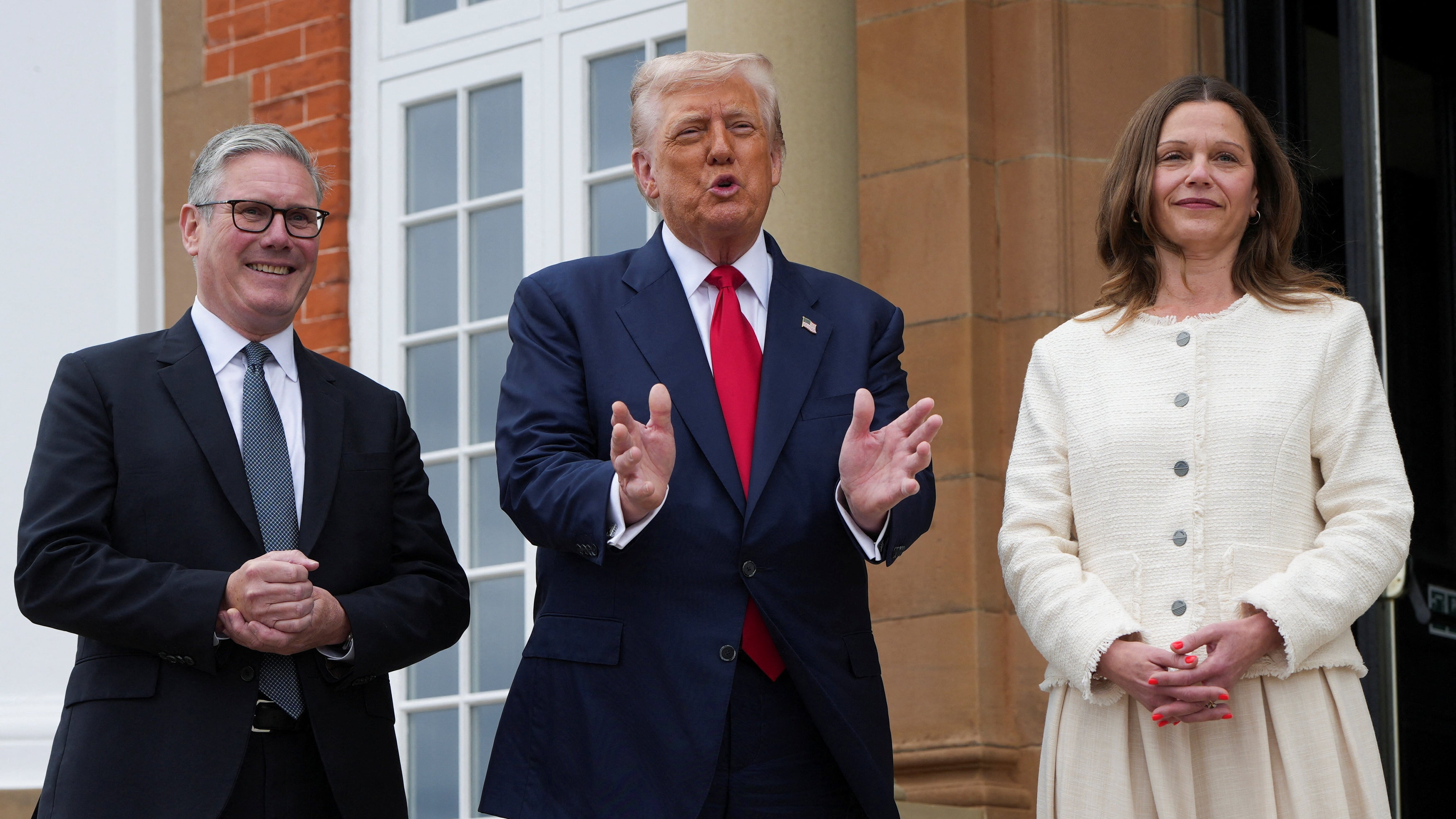 Trump da a Putin “10 o 12 días” para resolver la guerra en Ucrania o afrontar sanciones en forma de aranceles 
