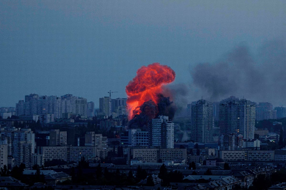 Russia's Massive Bombing on Ukraine Following Putin's Threat of Retaliation