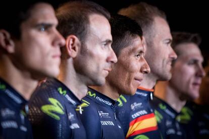 Valverde y Quintana, segundo y tercero por la izquierda, flanqueados por Amador, Rojas y Rubén Fernández.
