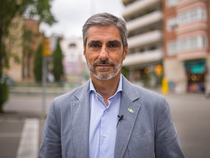 El candidato de Vox a la alcaldía de Barcelona, Gonzalo Oro-Pulido (Vox), en la plaza Bonanova de Barcelona, a jueves 11 de mayo de 2023

11/05/2023