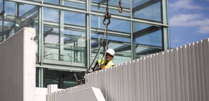 La firma Ex Situ levant&oacute; en la pasada  feria Construtec un  edificio de hormig&oacute;n armado de tres plantas.