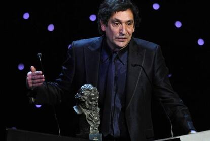 Agust&iacute;n Villalonga recibe el Goya a mejor director por &#039;Pa Negre&#039;.
