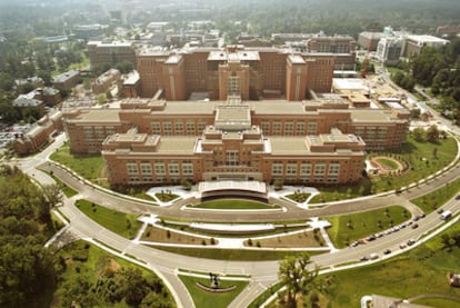 National Institutes of Health (Institutos Nacional de Salud) en Bethesda (Maryland, EE UU).