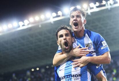 Adri&aacute;n celebra su gol junto a Juanpi.